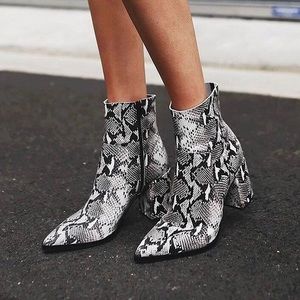 Tony Bianco Brazen Booties 6.5